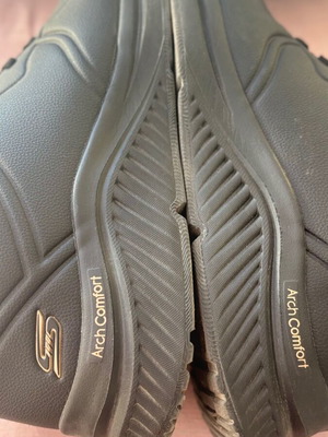Skechers Arch Comfort B Sweet sneakers καινούργια, μέγεθος 40, μαύρα