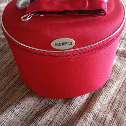 Toiletry bag large capacity red like new