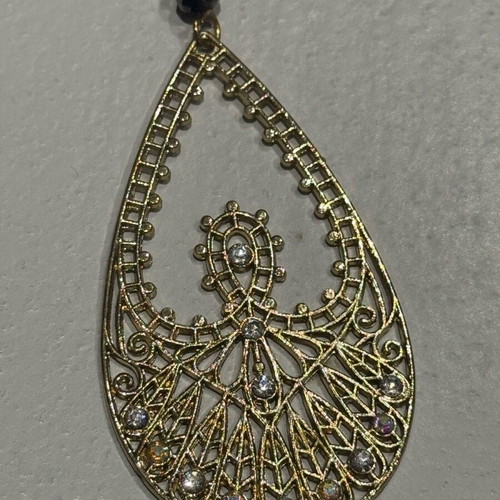 Necklace with teardrop pendant new