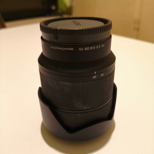 Sony FE 28-70mm F3.5-5.6 OSS lens with stabilizer and quick autofocus