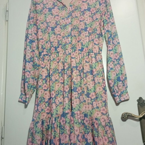 Reserved floral dress new, colorful, with ruffles and elastic waist