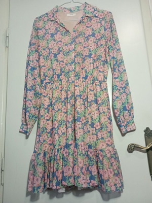 Reserved floral dress new, colorful, with ruffles and elastic waist