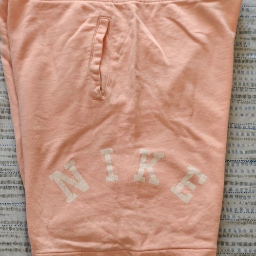 Nike coral shorts size L AR2931 697