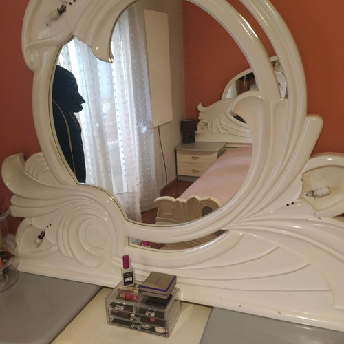 Bedroom vanity used with drawers
