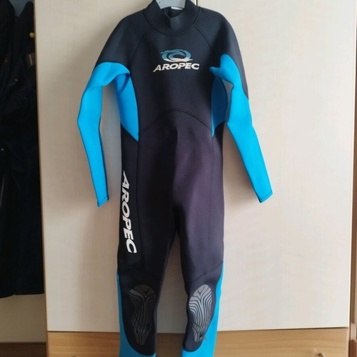 Teen sailing set used: suit, life jacket, boots
