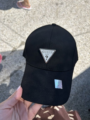 Guess black cap new with scratches