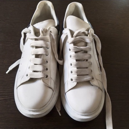 Alexander McQueen leather sneakers size 41 like new black and white