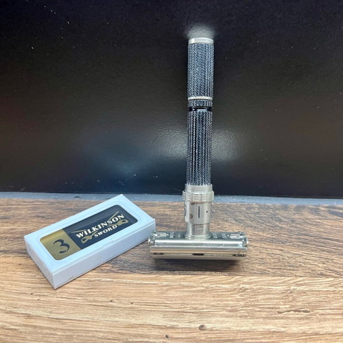 Gillette Super Adjustable Black Beauty used safety razor (1969 O-2)