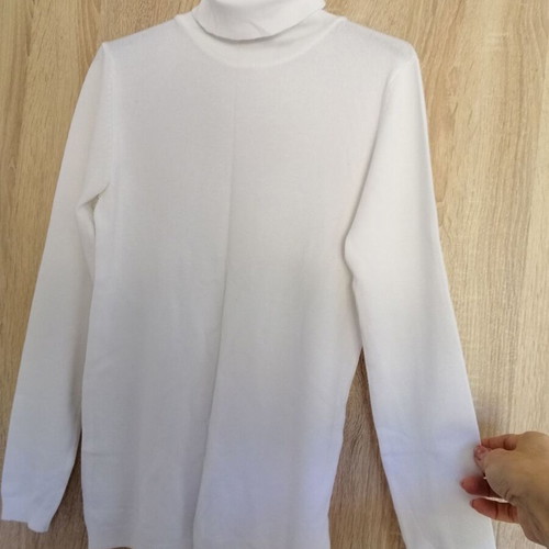 Pullover size S like new, white