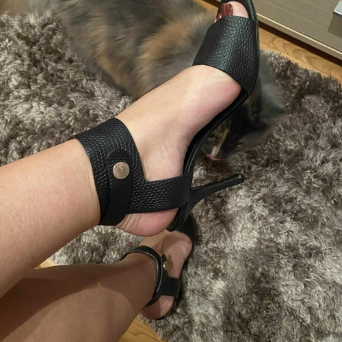 Alexander Wang black leather sandals used size 39.5