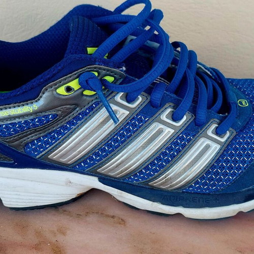 Adidas Response running shoes like new, size 40, blue