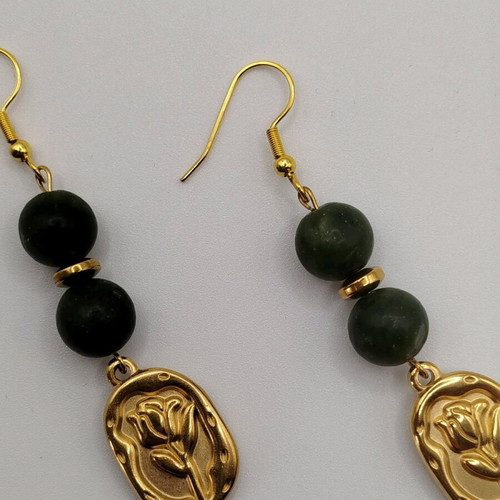Handmade earrings with natural jade and hematite, new