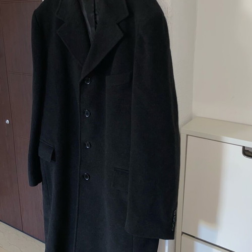 Men's coat L-XL like new, black with gray hairs, 70% wool