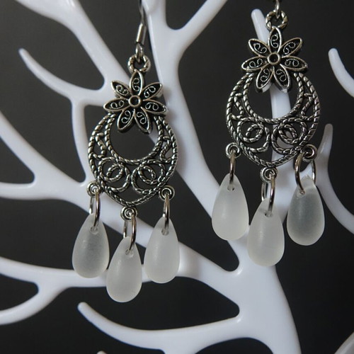 Handmade earrings new, white and silver, 4 cm height