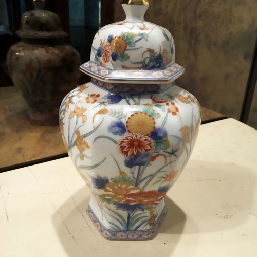 Saji porcelain vase antique from 1970s new made in Japan