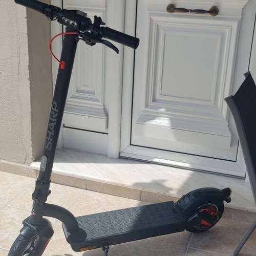Sharp Electric Scooter Ks2 like new, 25km/h max speed, 40km range