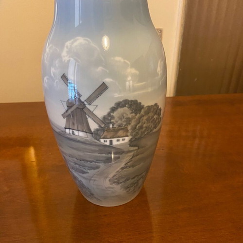 Copenhagen Original collectible porcelain vase with hand painting new