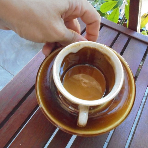 Vintage coffee cup used, very old without chips
