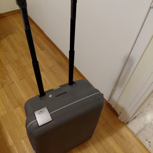 Samsonite cabin suitcase used with hard shell and lock