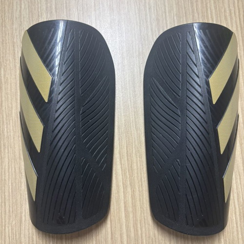 Shin guards used, for child 6-8 years old