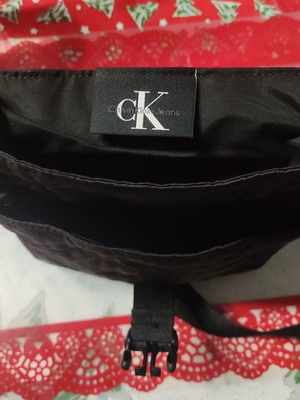 Calvin Klein crossbody bag new, black