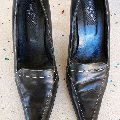 Saint Clair Paris leather black pumps size 38 like new