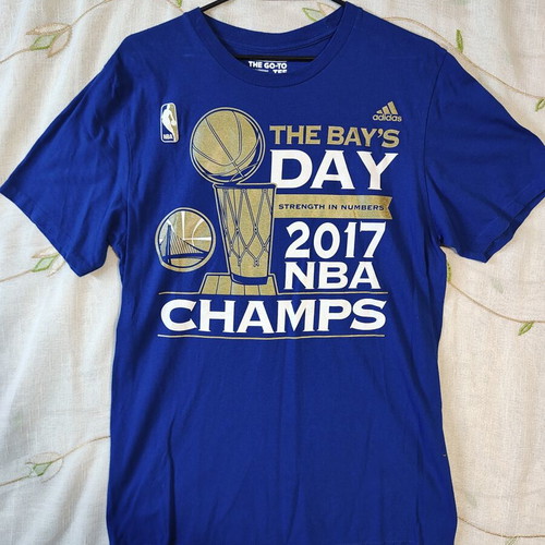 Adidas Golden State Warriors 2017 NBA Champions T-shirt like new, size M