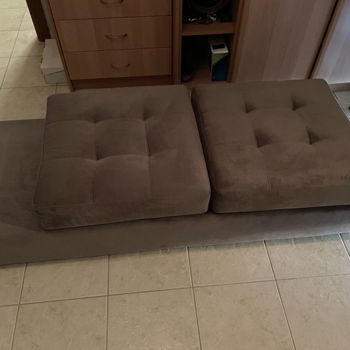 Corner sofa like new with two stools