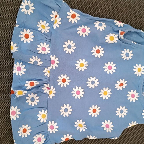 Mothercare set blouse and shorts 9-12 months like new