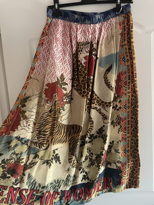 ME369 Vanessa printed oriental midi φούστα σαν καινούργιο, πολύχρωμο, μέγεθος S