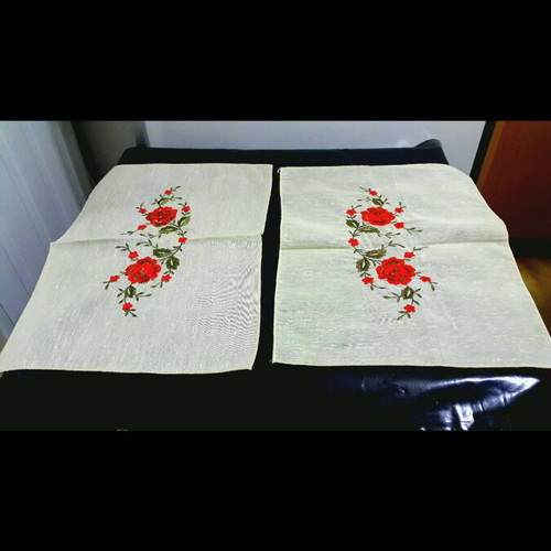 Set of 3 vintage handmade table linens like new