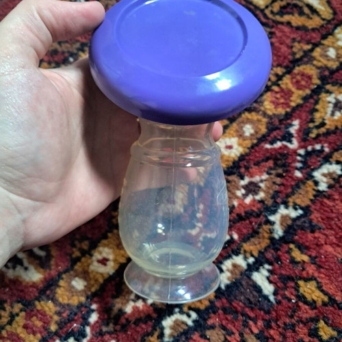Manual breast pump like new