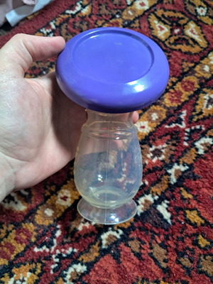 Manual breast pump like new