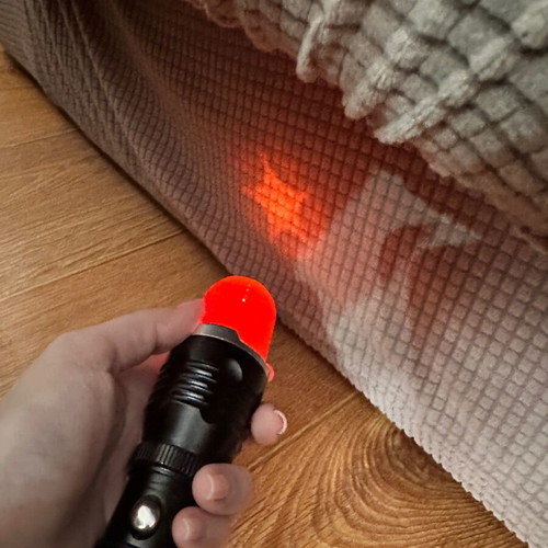 Swat LED flashlight used with red and white light, rechargeable
