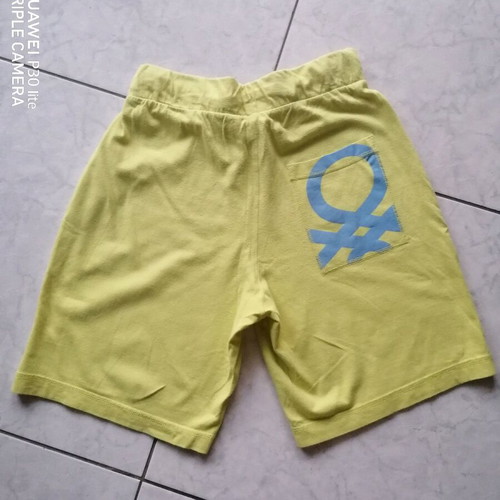 Benetton kids shorts like new, yellow, 2 XL