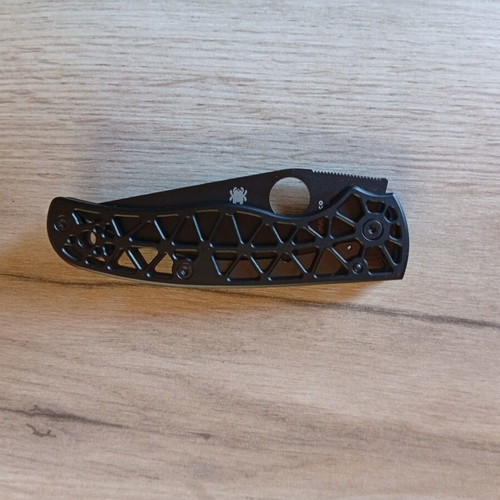 Spyderco Edgerati All Black Knife like new, aluminum handle