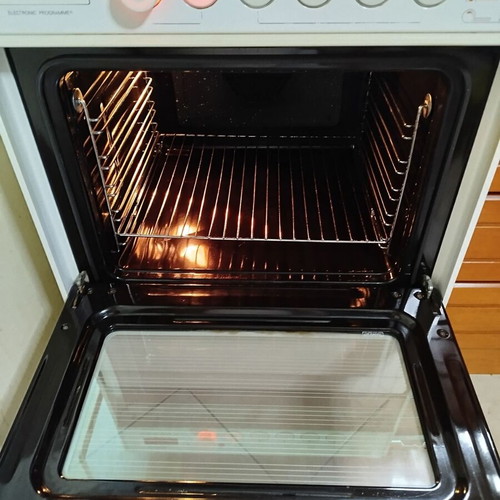 Pitsos Uniflam Pop electric stove used in good condition