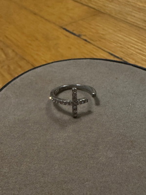 Ring with cross like new
