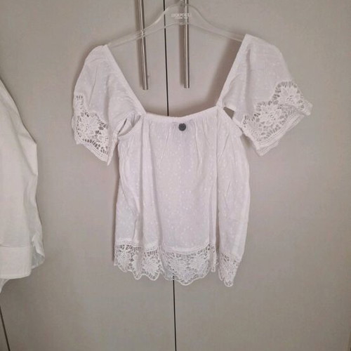 Attrattivo blouse small like new, white linen with lace
