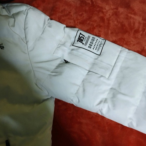 White reversible jacket like new, size M, with detachable hood
