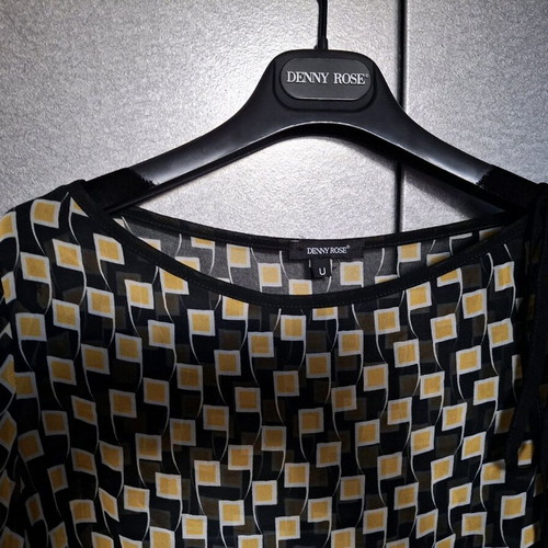 Denny Rose blouse long bell sleeve asymmetrical like new