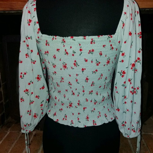 Blouse made of viscose with bell sleeves, like new, turquoise, sizes S M