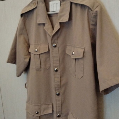 Safari shirt short sleeve Magnum XL like new with metal buttons and 4 pockets
