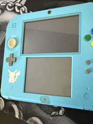 Nintendo 2DS Special Edition μεταχειρισμένο με θήκη