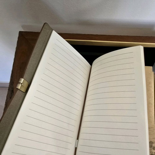 Zhejiang University collectible memorabilia set new with pen, flash drive, and notebook