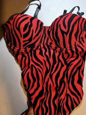 Sexy bodysuit new in red and black print, size large