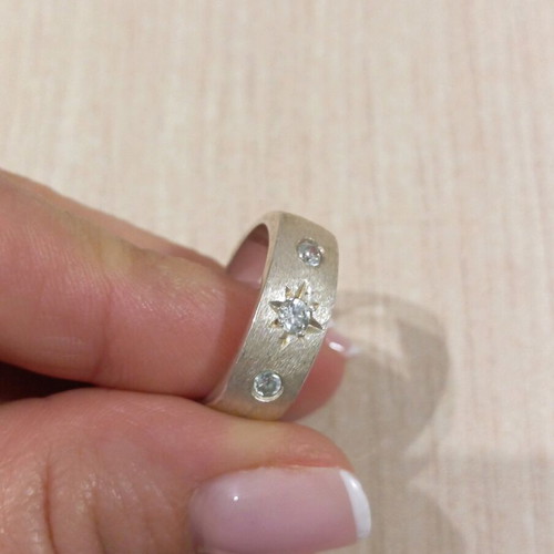 Silver ring 925 with zircon like new