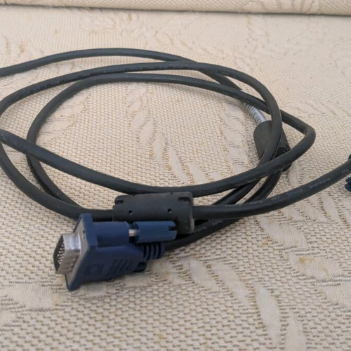 VGA cable used, 1.8 meters with male connectors