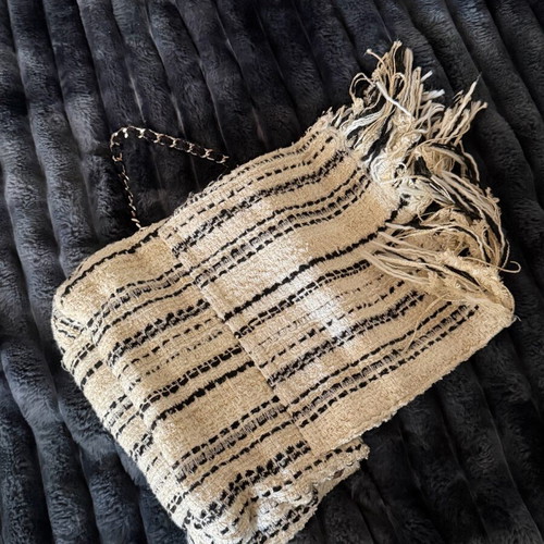 Boho Zara crossbody bag like new, white