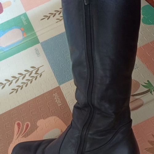Women's winter boots used, natural leather and fur, size 38, black